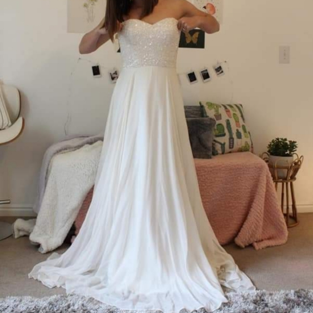 Never used wedding dress